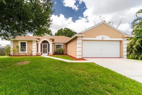 402 SW Duval Ave, Port Saint Lucie, FL 34983