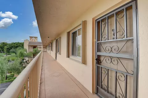 7145 Huntington Ln #408, Delray Beach, FL 33446