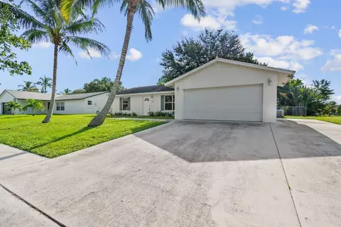 186 Martin Cir, Royal Palm Beach, FL 33411
