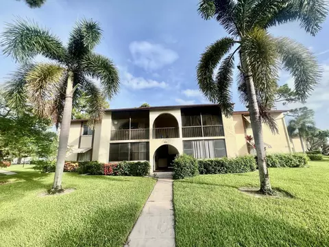 309 Knotty Pine Cir #A-2, Greenacres, FL 33463