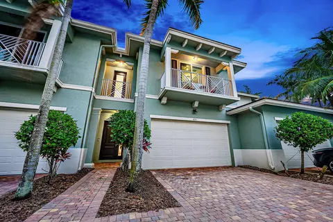 4136 Darlington St, Palm Beach Gardens, FL 33418