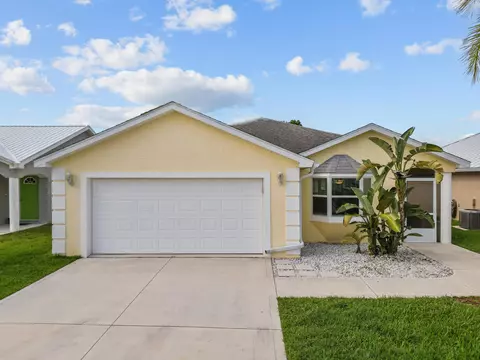 664 SE 25th St, Okeechobee, FL 34974