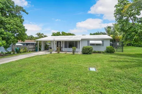 341 SW 8th Ave, Boynton Beach, FL 33435