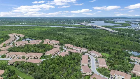 4268 SW Pine Cove Ct, Stuart, FL 34997