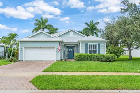 450 NE Canoe Park Cir, Port Saint Lucie, FL 34983