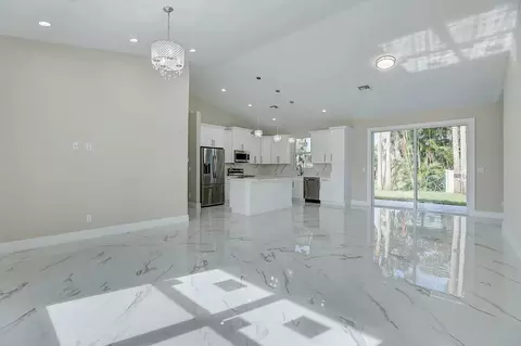 2526 SW Kenilworth St, Port Saint Lucie, FL 34953