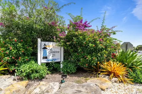 1560 NE 12th Ter #D-2, Jensen Beach, FL 34957