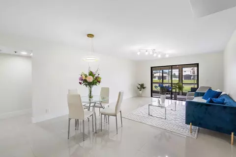 7370 S Oriole Blvd #106, Delray Beach, FL 33446