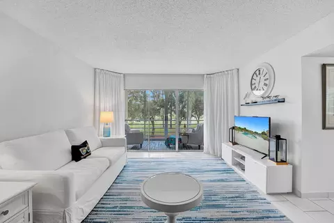3836 Via Poinciana #208, Lake Worth, FL 33467