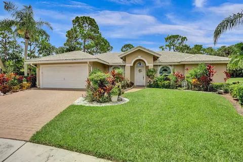 104 Churchill Dr, Royal Palm Beach, FL 33411