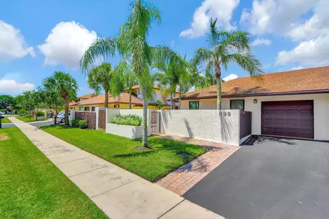 398 SW 28th Ave, Delray Beach, FL 33445