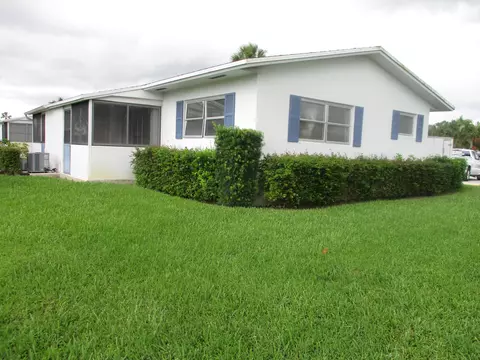 2647 Emory W Dr #A, West Palm Beach, FL 33415