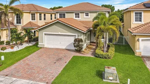 699 Perdido Heights Dr, West Palm Beach, FL 33413