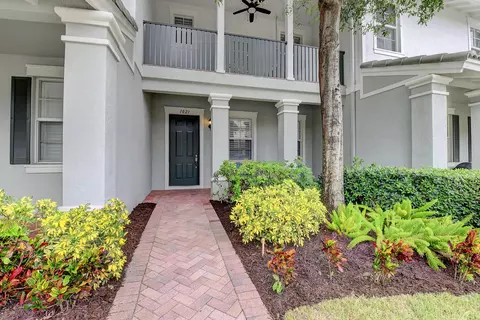 1021 NW 18th Ave, Boca Raton, FL 33486