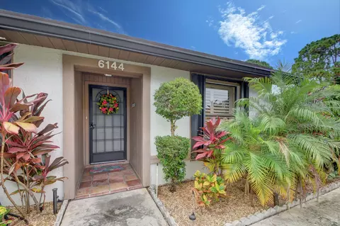 6144 Fairfield Cir #1, Greenacres, FL 33463