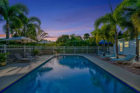 9758 SE Cowles St, Hobe Sound, FL 33455
