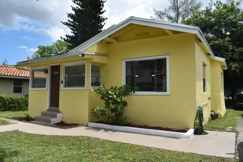 2730 NW 10th Pl, Fort Lauderdale, FL 33311