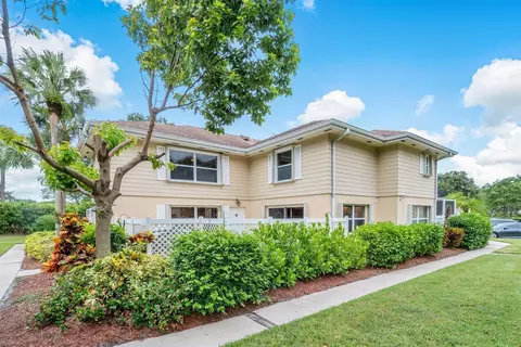 5901 Wheatley Ct, Boynton Beach, FL 33436