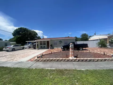 631 Rockland Dr, West Palm Beach, FL 33405