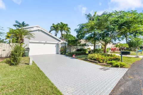 1845 NW 10th St, Delray Beach, FL 33445