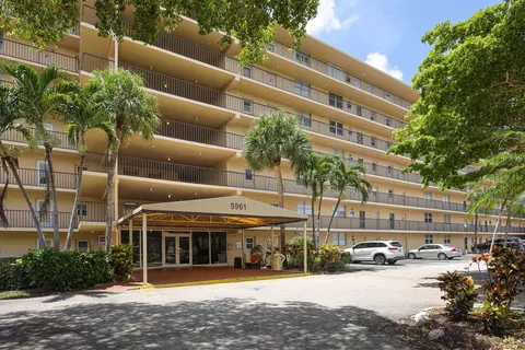 5961 NW 2nd Ave #307, Boca Raton, FL 33487