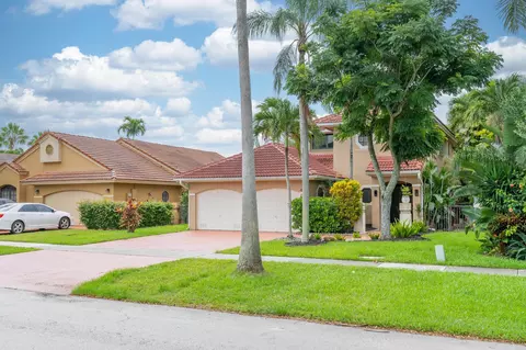 4178 NW 6 St, Deerfield Beach, FL 33442