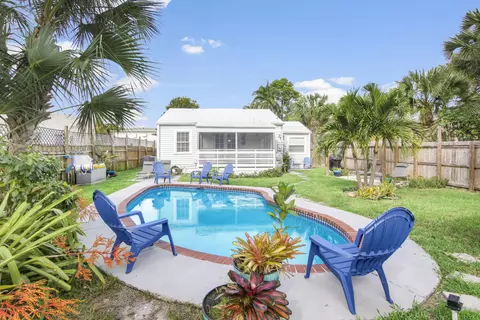 718 N M St, Lake Worth, FL 33460