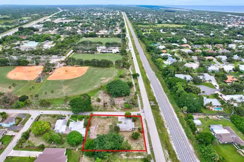 10120 SE Dixie Hwy, Hobe Sound, FL 33455