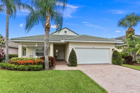 166 NW Willow Grove Ave, Port Saint Lucie, FL 34986