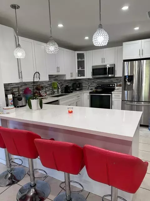 2699 Hypoluxo Rd, Lake Worth, FL 33462