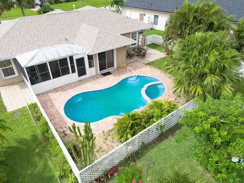 6011 NW Winfield Dr, Port Saint Lucie, FL 34986