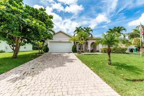 1206 SW Chase Rd, Port Saint Lucie, FL 34953