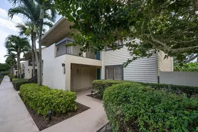 5152 SE Club Way #104, Stuart, FL 34997