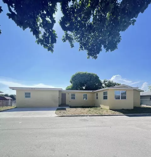 1825 Windsor Ave, West Palm Beach, FL 33407