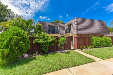 2520 SW 15th St #2520, Deerfield Beach, FL 33442