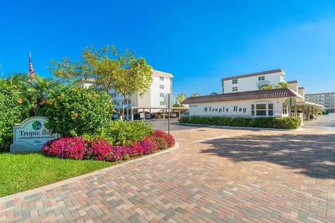 900 Dogwood Dr #535, Delray Beach, FL 33483
