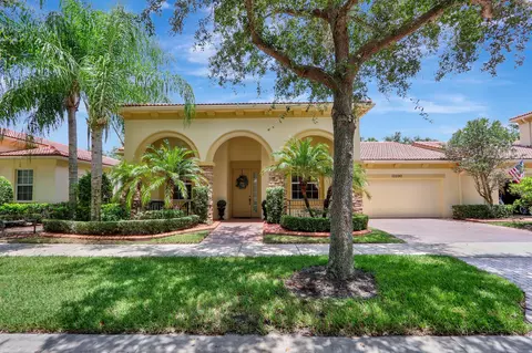10090 SW Canossa Way, Port Saint Lucie, FL 34986