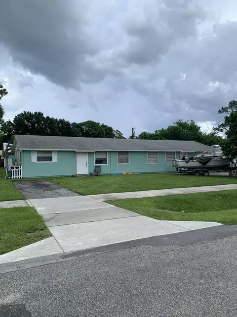 2973 SE Camino Ave, Stuart, FL 34997