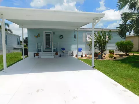 479 Pelican Shoal Pl #23, Fort Pierce, FL 34982