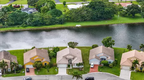 9200 Cove Point Cir, Boynton Beach, FL 33472