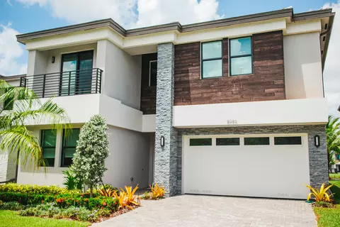 8086 Laurel Falls Dr, Boca Raton, FL 33496