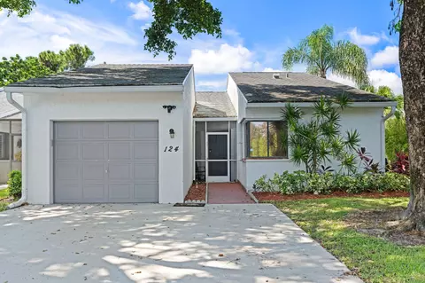 124 Sandy Ln, Royal Palm Beach, FL 33411