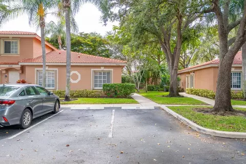 9932 Kamena Cir, Boynton Beach, FL 33436