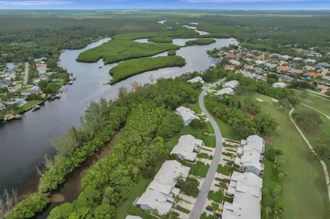 8942 SE Riverfront Ter, Jupiter, FL 33469