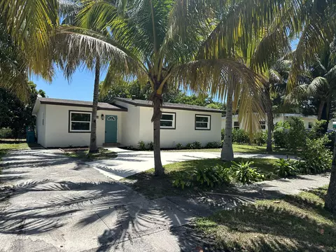 2400 NW 2nd St NW, Boynton Beach, FL 33435
