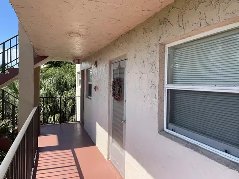225 Bonnie Dr #301, Palm Springs, FL 33461