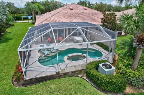 8942 SE Retreat Dr, Hobe Sound, FL 33455