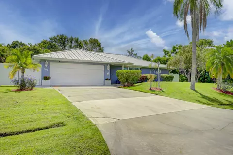 795 SE Forgal St, Port Saint Lucie, FL 34983