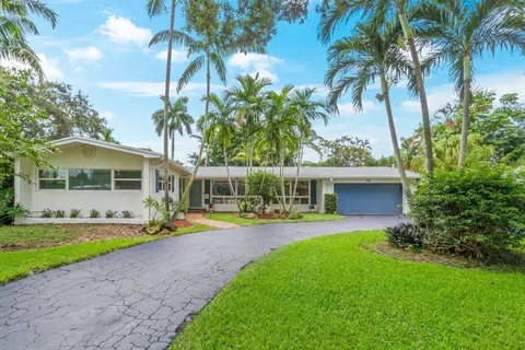 748 Holly Ln, Plantation, FL 33317