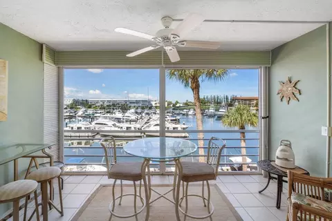 29 Yacht Club Dr #304, North Palm Beach, FL 33408